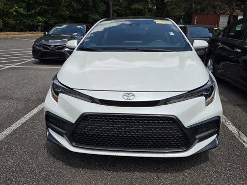 Blizzard Pearl w/Black Sand Pearl Roof 2021 Toyota Corolla SE