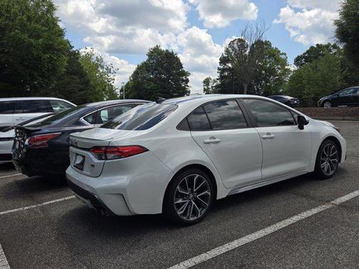 Blizzard Pearl w/Black Sand Pearl Roof 2021 Toyota Corolla SE