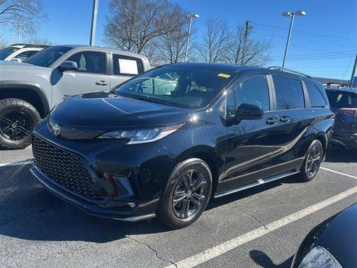 2025 Toyota Sienna XSE 7 Passenger