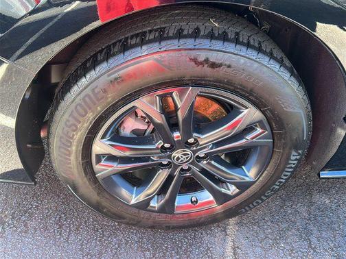 2025 Toyota Sienna XSE 7 Passenger