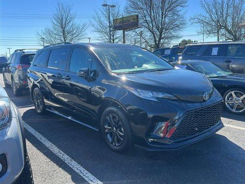 2025 Toyota Sienna XSE 7 Passenger