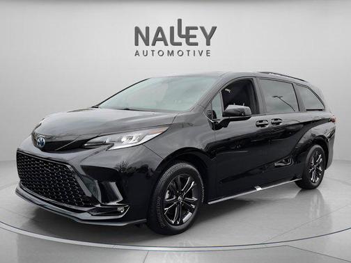 2025 Toyota Sienna XSE 7 Passenger