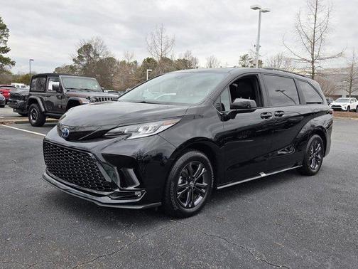 2025 Toyota Sienna XSE 7 Passenger