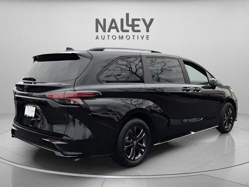 2025 Toyota Sienna XSE 7 Passenger