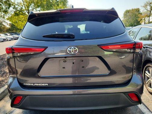 2022 Toyota Highlander L