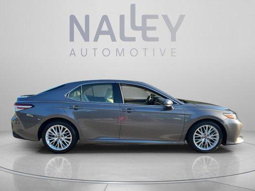 Predawn Gray Mica 2018 Toyota Camry XLE