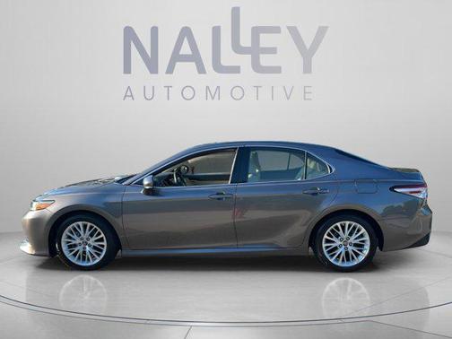 Predawn Gray Mica 2018 Toyota Camry XLE