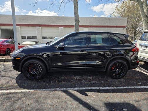 2017 Porsche Cayenne S