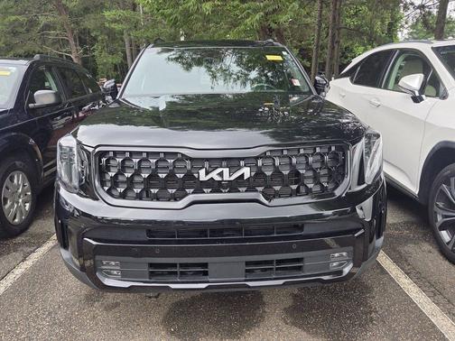 Ebony Black 2024 Kia Telluride SX Prestige X-Line