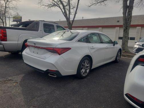 2022 Toyota Avalon XLE
