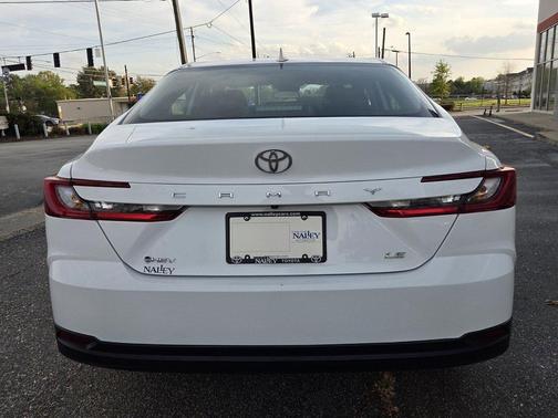 Ice Cap 2025 Toyota Camry LE
