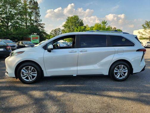 2025 Toyota Sienna Limited 7-Passenger