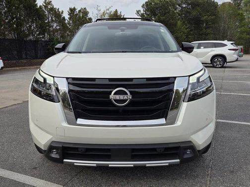 Super Black 2022 Nissan Pathfinder Platinum 2WD