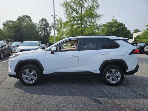 2024 Toyota RAV4 Hybrid SE