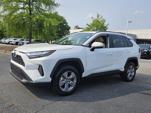 2024 Toyota RAV4 Hybrid SE