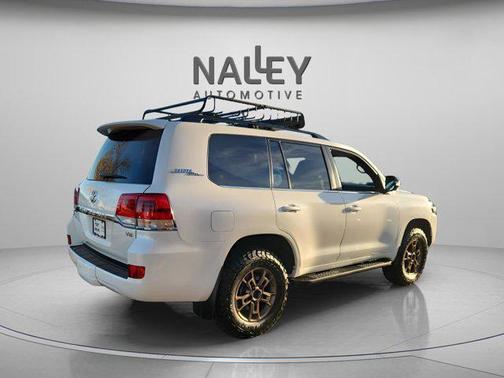 2020 Toyota Land Cruiser Base