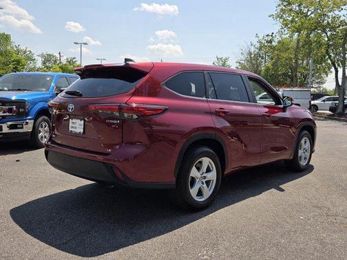 Ruby Flare Pearl 2023 Toyota Highlander Hybrid LE