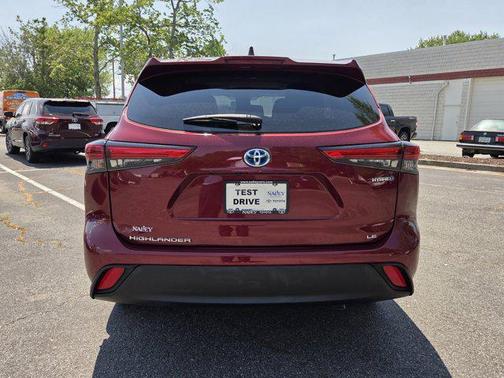 Ruby Flare Pearl 2023 Toyota Highlander Hybrid LE