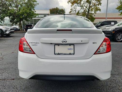 2018 Nissan Versa 1.6 SV