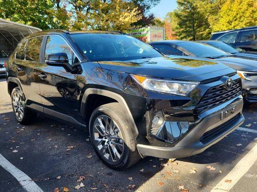 2019 Toyota RAV4 XLE Premium
