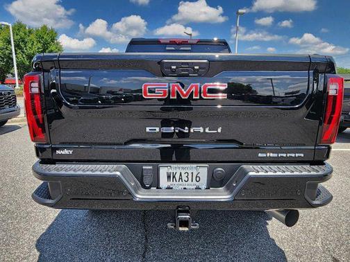 2024 GMC Sierra 2500 Denali