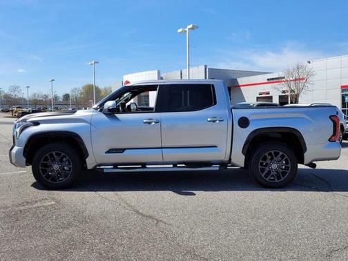 2022 Toyota Tundra Platinum