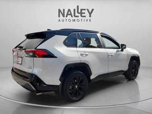 2024 Toyota RAV4 Hybrid SE