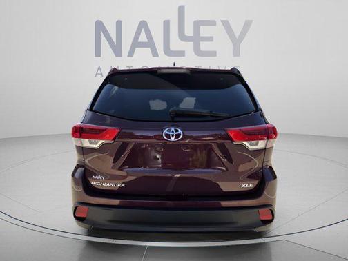 Ooh La La Rouge Mica 2017 Toyota Highlander XLE