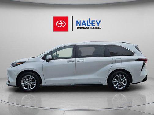 2024 Toyota Sienna Platinum 7 Passenger