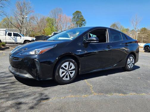 2019 Toyota Prius LE