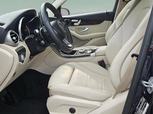 2017 Mercedes-Benz GLC 300 4MATIC