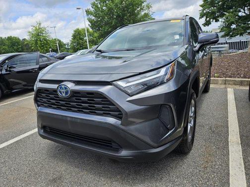 2022 Toyota RAV4 Hybrid XLE