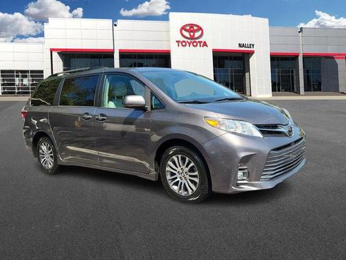 2018 Toyota Sienna XLE