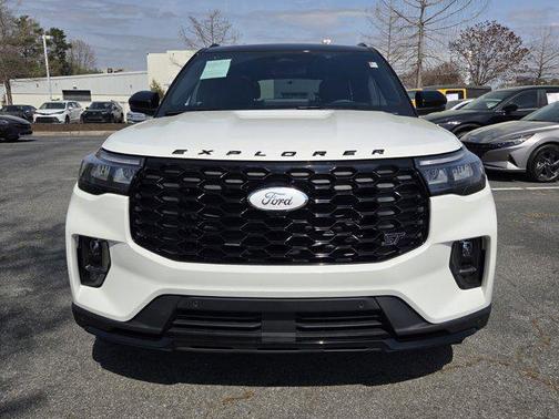 Star White Metallic Tri-Coat 2025 Ford Explorer ST