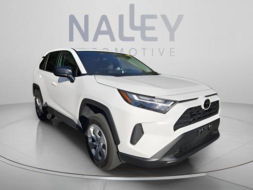 Ice Cap 2024 Toyota RAV4 LE