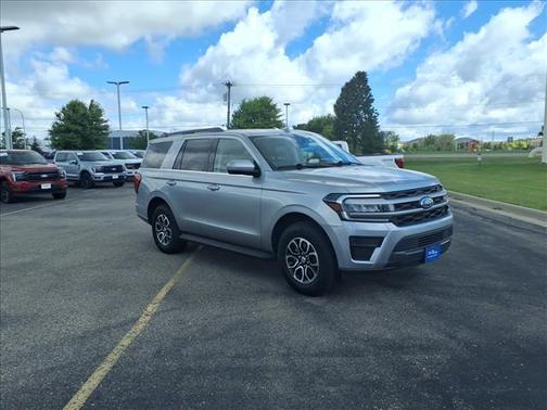 ICONIC SILVER METALLIC 2024 Ford Expedition XLT