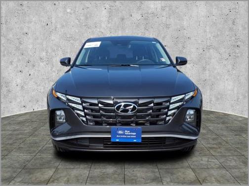 2022 Hyundai TUCSON SE