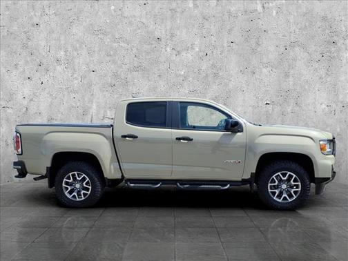 Desert Sand Metallic 2022 GMC Canyon AT4