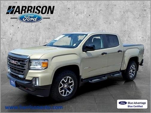 Desert Sand Metallic 2022 GMC Canyon AT4