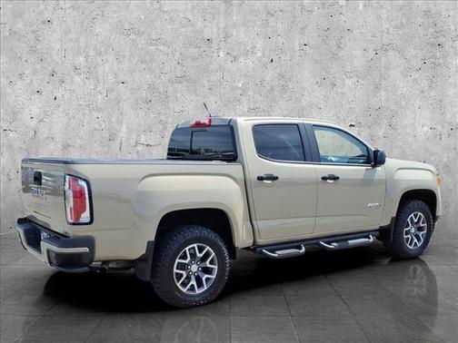 Desert Sand Metallic 2022 GMC Canyon AT4