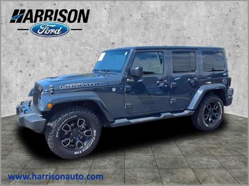 2017 Jeep Wrangler Unlimited SAHARA