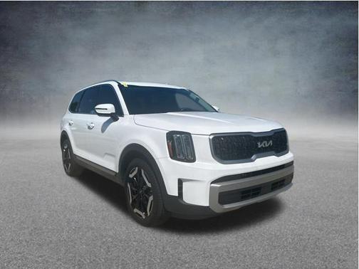 Glacial White Pearl 2023 Kia Telluride EX