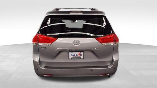 2011 Toyota Sienna XLE
