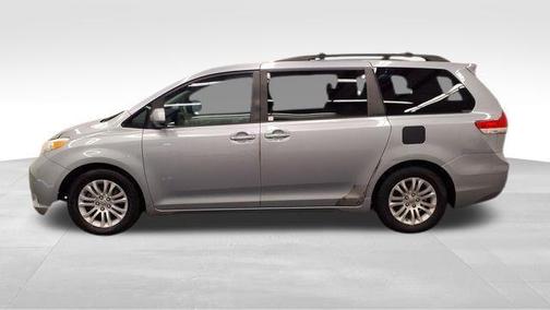 2011 Toyota Sienna XLE