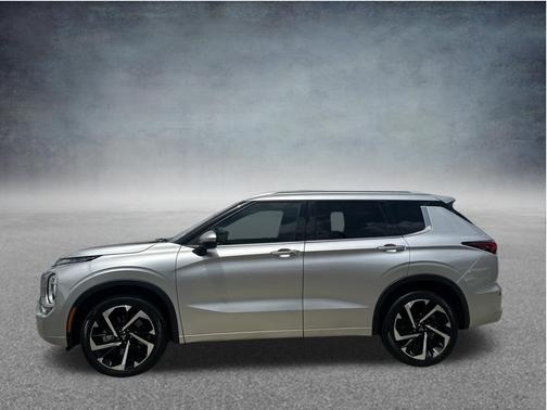 Alloy Silver Metallic 2024 Mitsubishi Outlander SEL