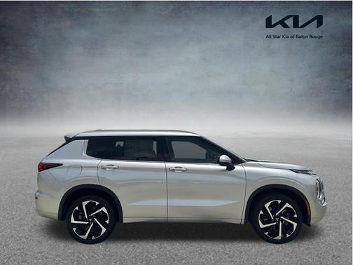 Alloy Silver Metallic 2024 Mitsubishi Outlander SEL