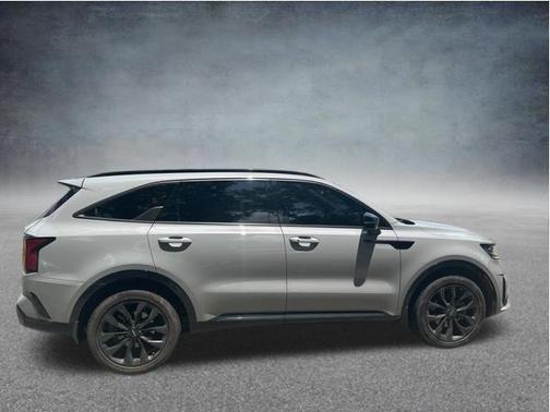 Wolf Gray 2022 Kia Sorento SX