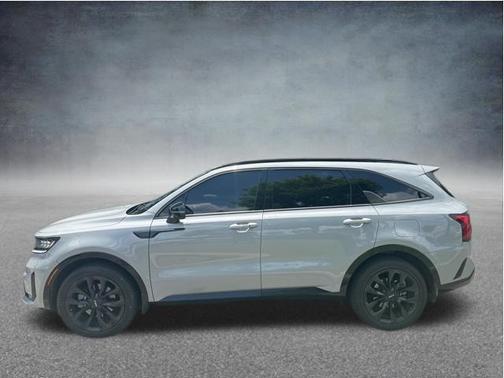 Wolf Gray 2022 Kia Sorento SX