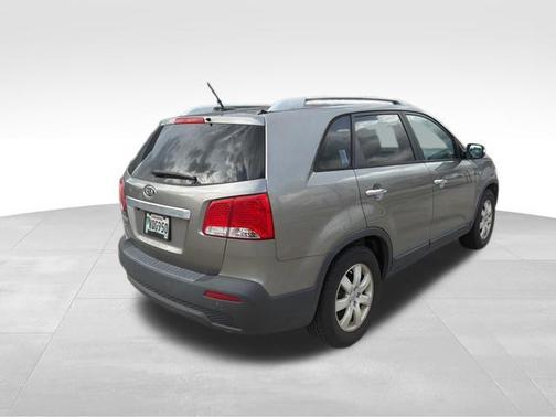 Titanium Silver 2012 Kia Sorento LX