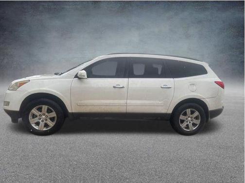 White Diamond Clearcoat 2012 Chevrolet Traverse LT